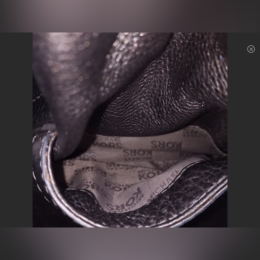 Michael Kors hand bag in metallic silver - Picture 8 of 12